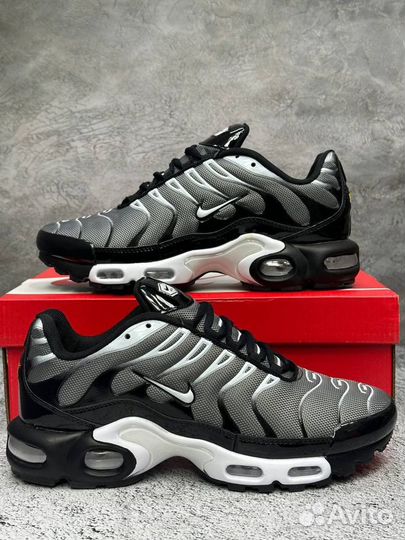 Кроссовки Nike Air Max Tn Plus