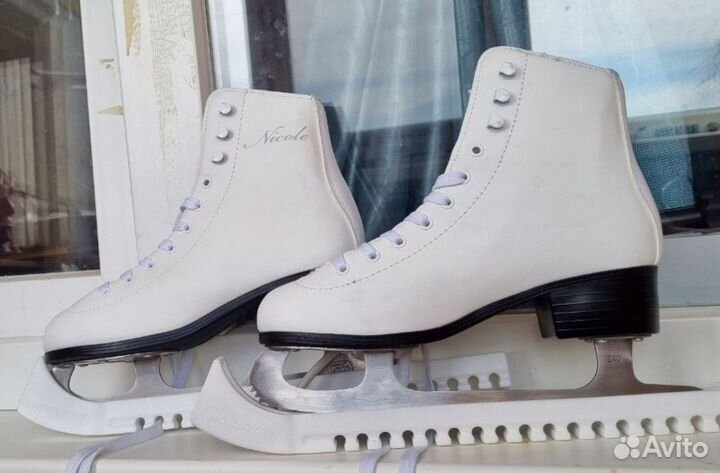 Коньки фигурные женские Nordway Nicole