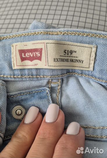 Джинсы Levi's на 6 и 7 лет