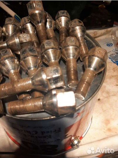 Колесные болты 12х1.25