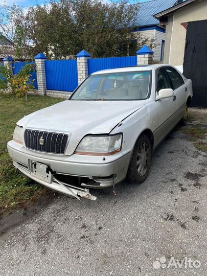 Toyota Crown Majesta 4.0 AT, 1999, битый, 125 000 км