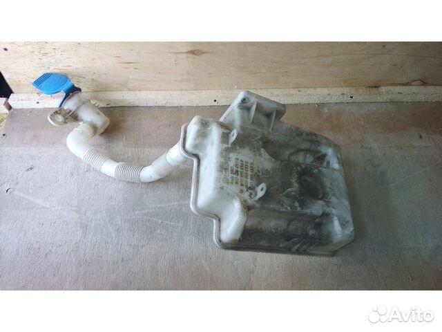 Омыватель стекла шкода йети. Омыватель стекла шкода йети. Омыватель заднего стекла skoda yeti. Шкода йети моторчик омывателя лобового стекла. Омыватель стекла шкода йети.