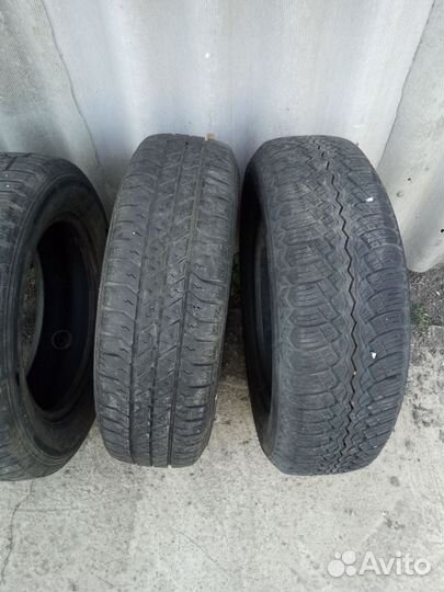 Грузовые шины бу на 15