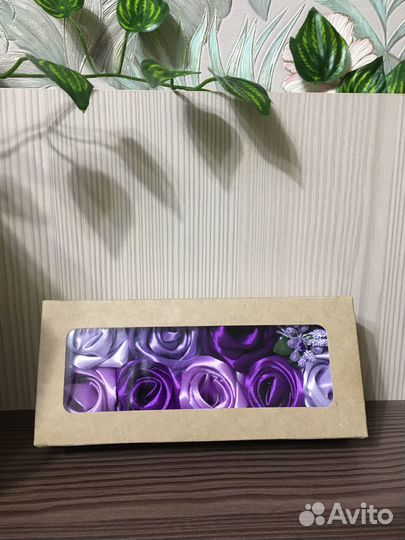 Атласные розы