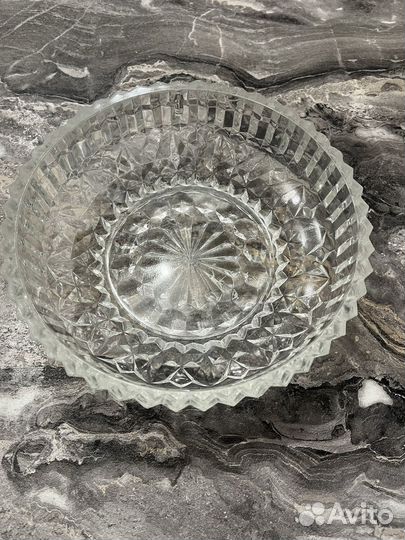 Хрустальная ваза