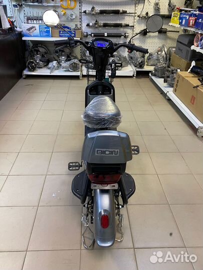 Электроскутер 700W Новый