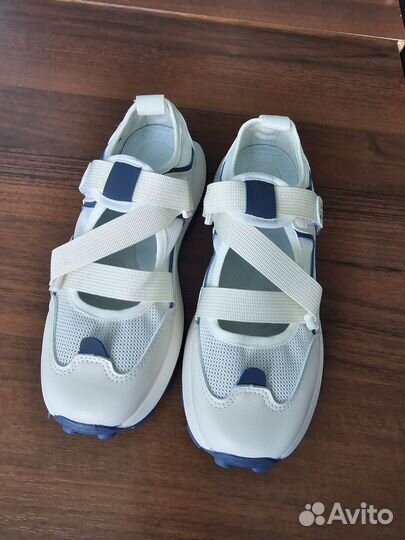 Кроссовки сетчатые
