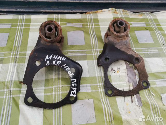 Подушка переднего моста Митсубиси Паджеро Мини 2