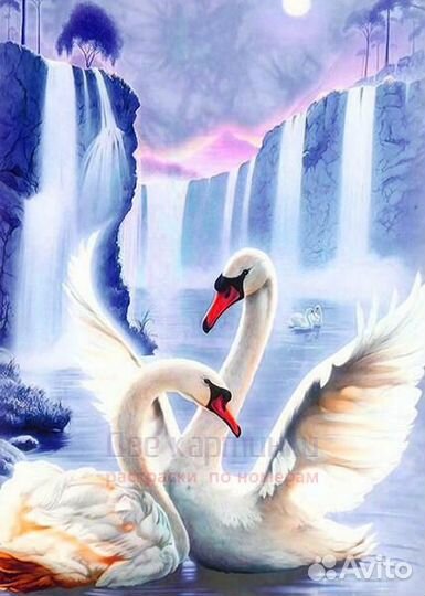 Алмазная мозаика 30x40 Влюбленные лебеди на озере