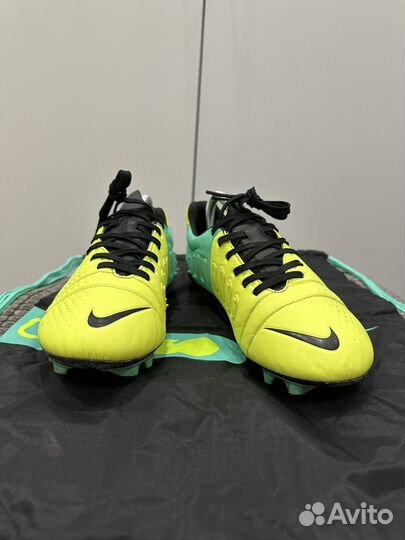 Футбольные бутсы Nike CTR 360