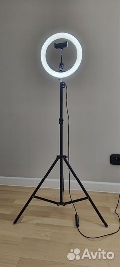 Кольцевая лампа RGB со штативом бу