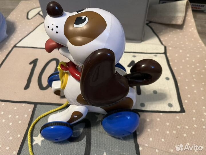 Игрушка каталка собачка Томи Tomy