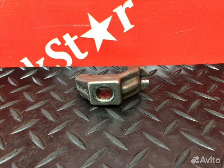 Кронштейн форсунки двигателя