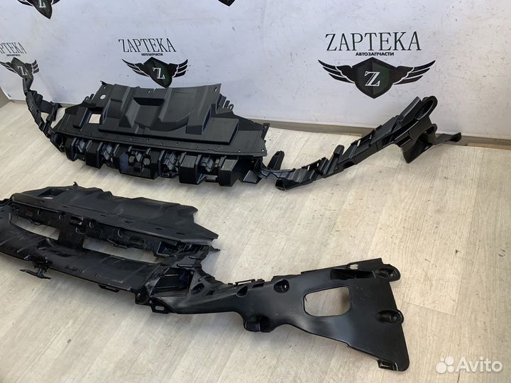 Focus 3 Кронштейн / каркас бампера центральный