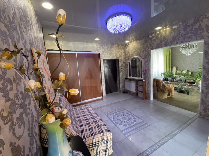 Коттедж 190 м² на участке 12 сот.