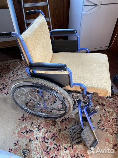 Продам инвалидную коляску б/у
