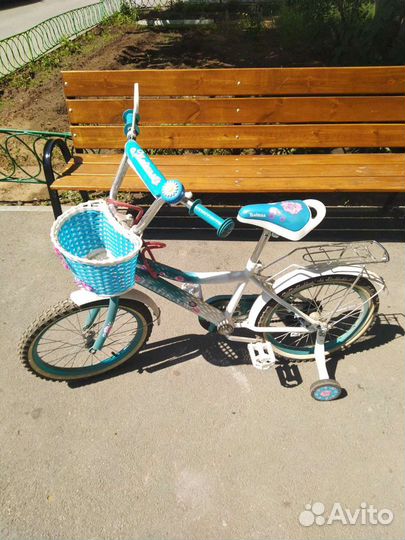 Детский трехколесный велосипед