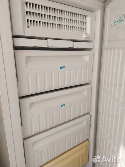 Морозильная камера Stinol No Frost