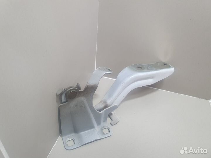 Петля капота правая Nissan X-Trail T32