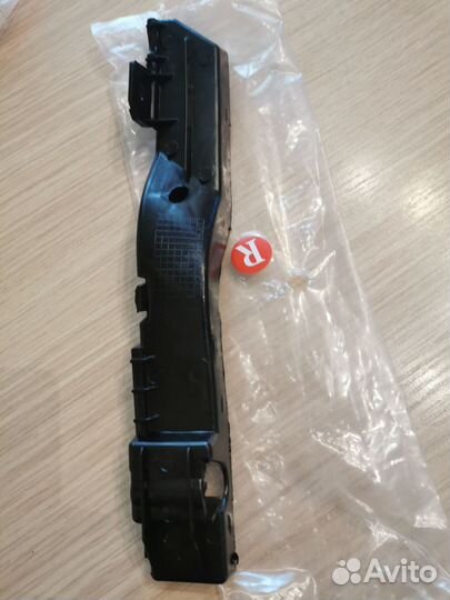 Кронштейн бампера Dodge Journey, Fiat Freemont