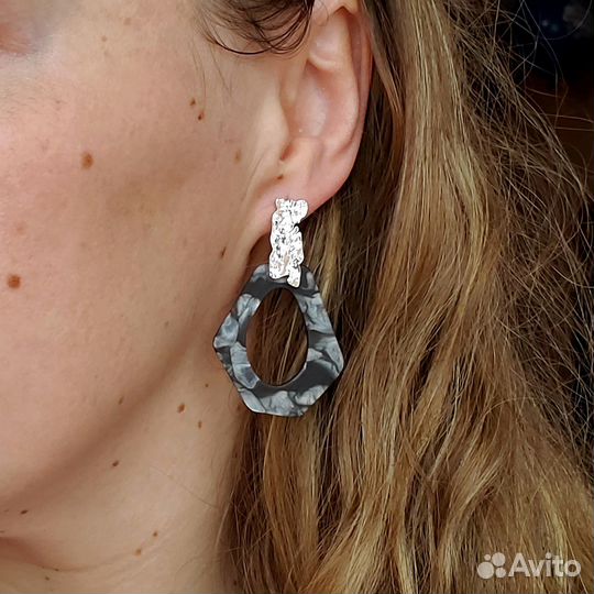 Серьги из пластика
