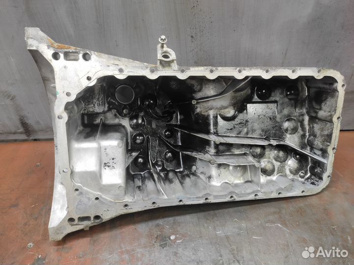 Масляный поддон двигателя Mercedes om646