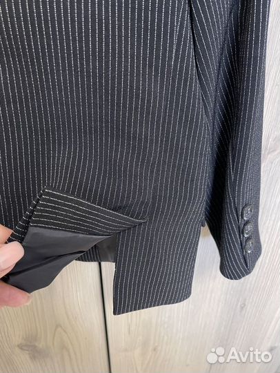 Костюм для альчика 3-4 года