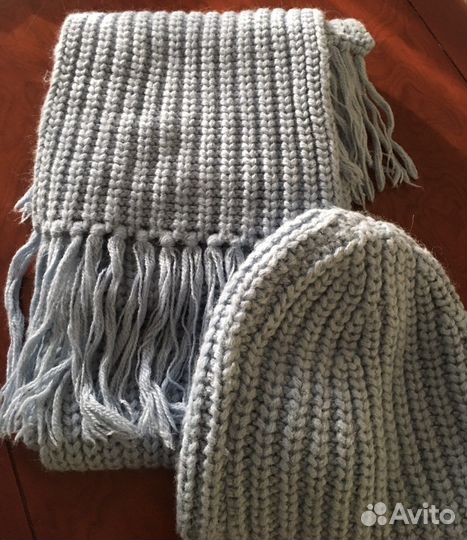 Женский шарф и шапка фирма Paul&Joe Paris