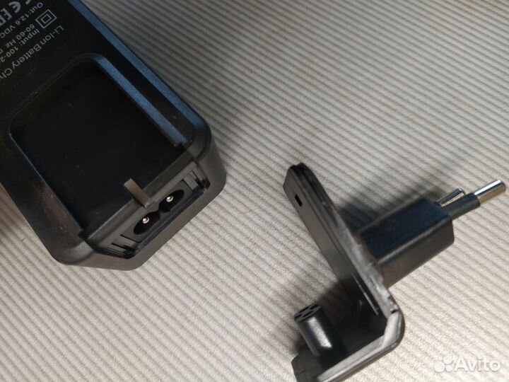 Зарядное устройство 3M