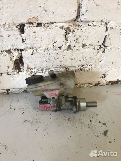 Главный тормозной цилиндр Peugeot 406 1995-2004