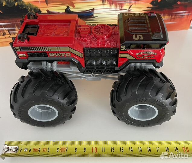 Hot wheels монстр трак