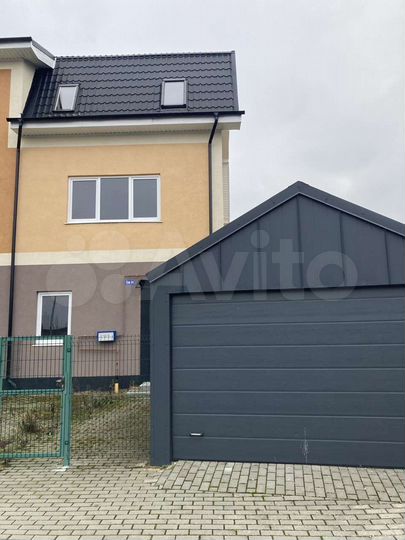 Таунхаус 175 м² на участке 3,2 сот.