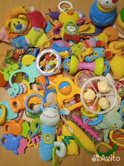 Игрушки для малышей, погремушки