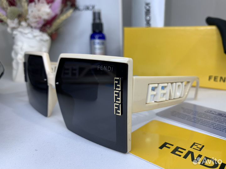 Солнцезащитные очки Fendi оригинал
