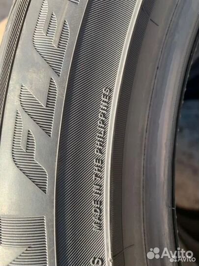 Yokohama Advan Fleva V701 225/50 R18 99W