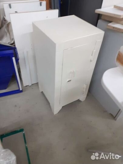 Сейф металлический