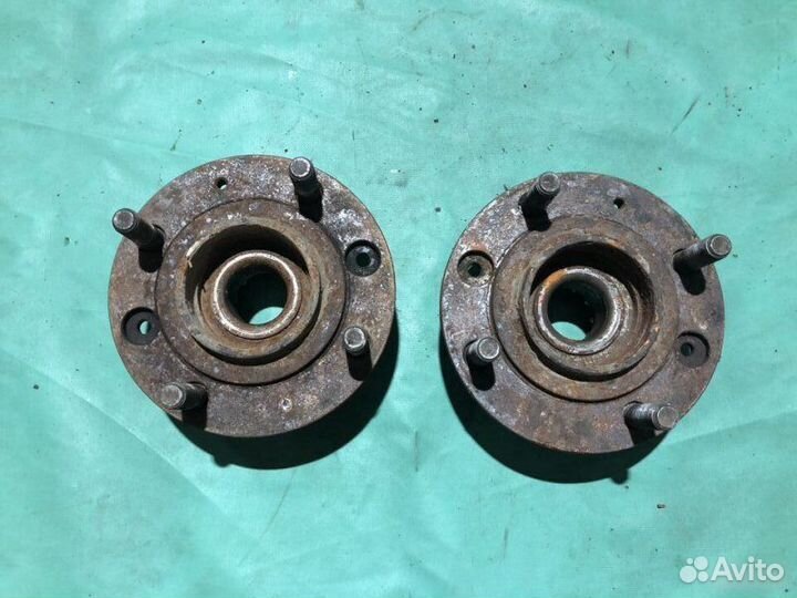 Ступицы задние Mitsubishi Carisma