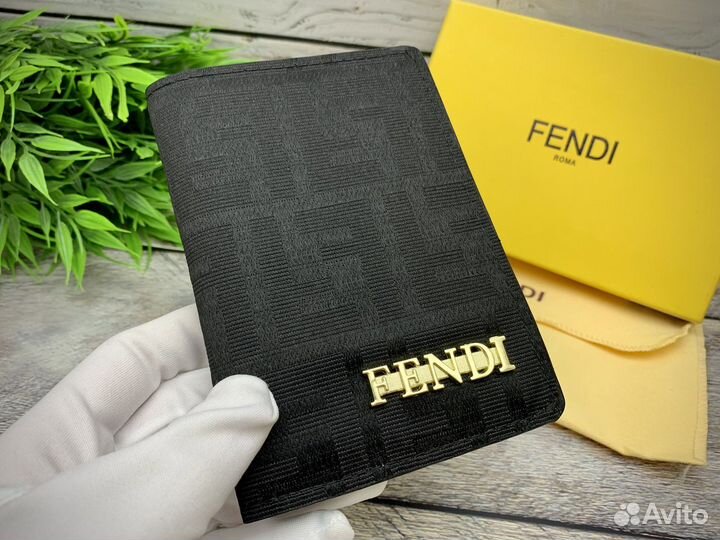 Обложка для паспорта fendi