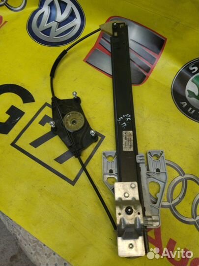 Стеклоподъемник задний правый Audi A4 седан 2.0