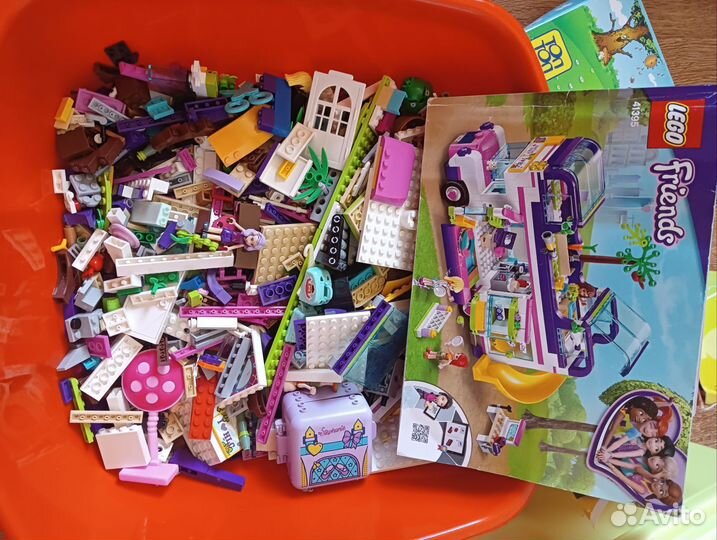 Lego Friends и много игрушек для девочки