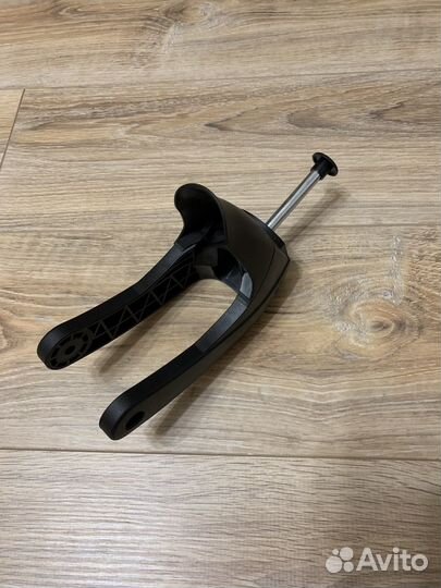 Передняя вилка коляски Тутис аэро