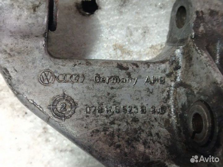 Кронштейн Volkswagen Golf хэтчбек 5 дв ABS 1.8