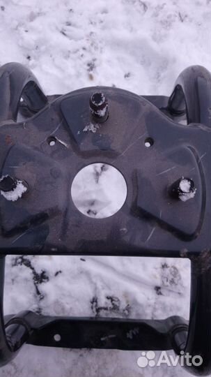 Кронштейн запасного колеса Ford Ecosport 1862308