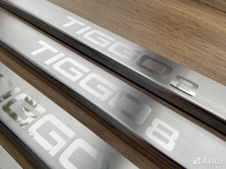 Оригинальные накладки на пороги Chery Tiggo 8 2020