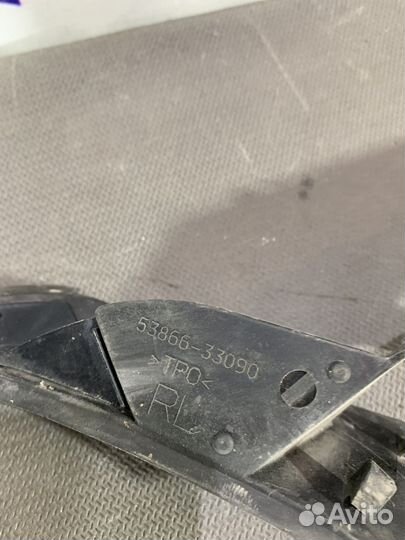 Накладка водостока Toyota Camry 70 2017-2023