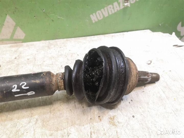 Полуось передняя правая Фольксваген Гольф 3 Венто