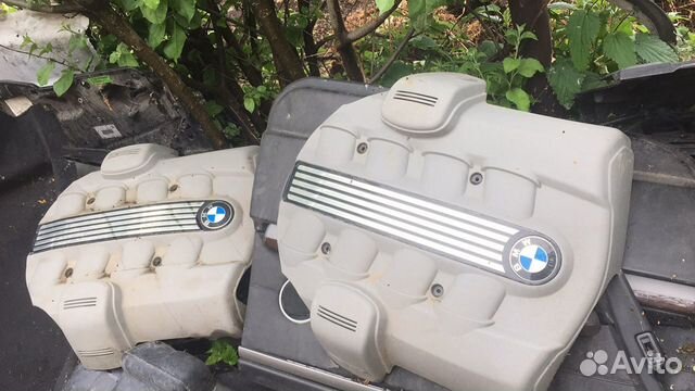 Декоративная накладка на двигатель BMW N62