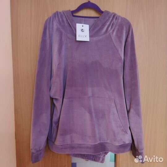 Костюм женский новый