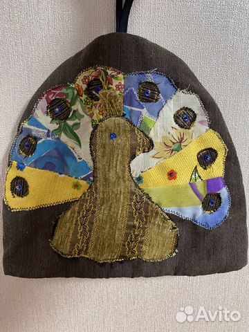 Колпак в виде павлина на чайник ручная работа