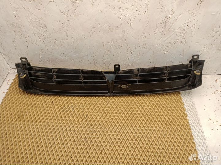 Решётка радиатора Toyota Carina E